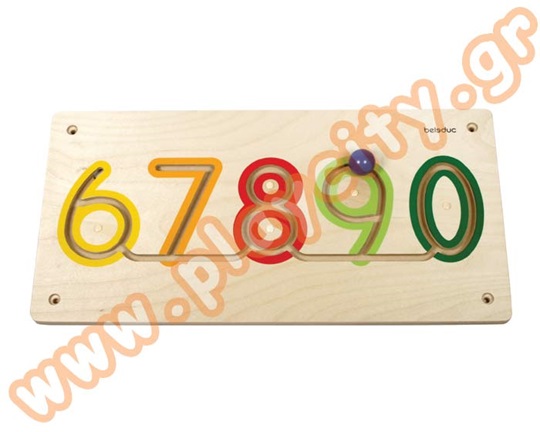 Ξύλινο παιχνίδι τοίχου που δείχνει τους  αριθμούς από το 6 έως το 0 και επιτρέπει τα παιδιά να  εξασκηθούν πάνω του.