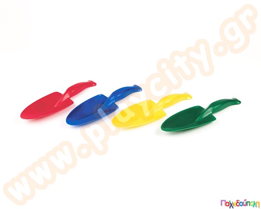 Παιδικό πλαστικό φτυαράκι άμμου με τριγωνικό σχήμα, ιδανικό για παραλία σε κόκκινο, μπλε, κίτρινο και πράσινο χρώμα.