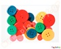 Ξύλινα χρωματιστά κουμπιά διαφόρων μεγεθών, κατάλληλα για χειροτεχνίες σε σετ 24 τεμαχίων.