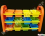 Σύστημα αποθήκευσης με 12 πολύχρωμα πλαστικά συρτάρια για παιδικό σταθμό ή νηπιαγωγείο.