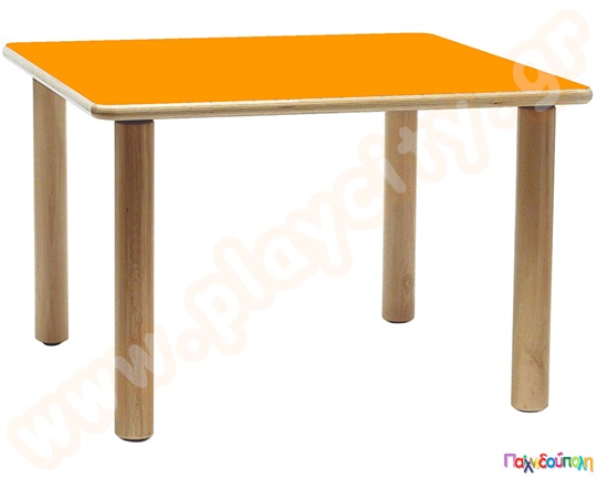 Ξύλινο παιδικό τραπέζι τετράγωνο, σε πορτοκαλί χρώμα, πιστοποιημένο για χρήση σε χώρους με παιδιά.