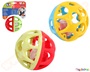 Βρεφική μπάλα-κουδουνίστρα, ιδανική για ασφαλές παιχνίδι και διαθέσιμη σε 2 διαφορετικούς συνδυασμούς χρωμάτων.