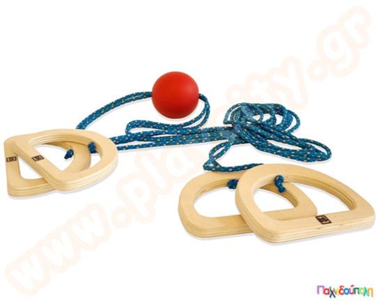 Ξύλινες χειρολαβές για 2 άτομα που συνδέονται μεταξύ τους με σχοινί και μπάλα και δημιουργούν τη μπάλα βολίδα.
